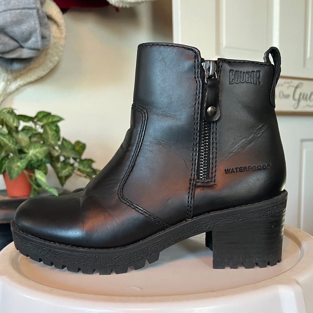 Cougar Women’s Waterproof Boot